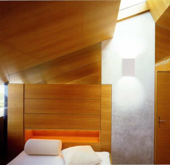 TR7226 SlimLine Linear Plaster Wall Light (Integrated Emergency Option)