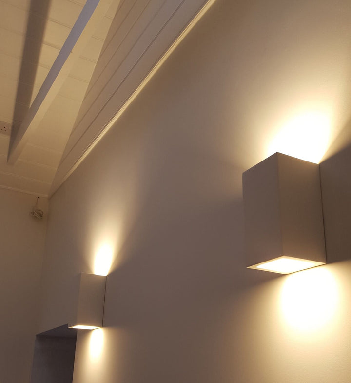 TR7280 Linear Plaster Wall Light (Integrated Emergency Option)