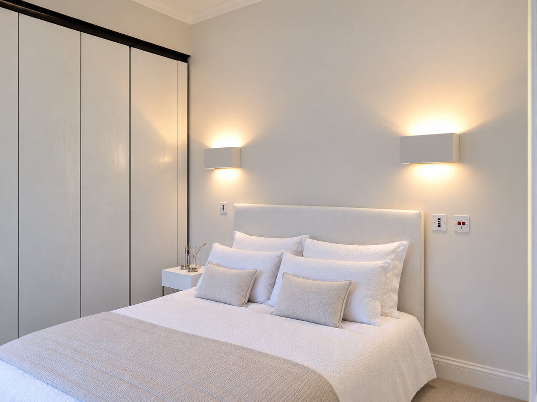 TR9281 SlimLine Linear Plaster Wall Light (Integrated Emergency Option)