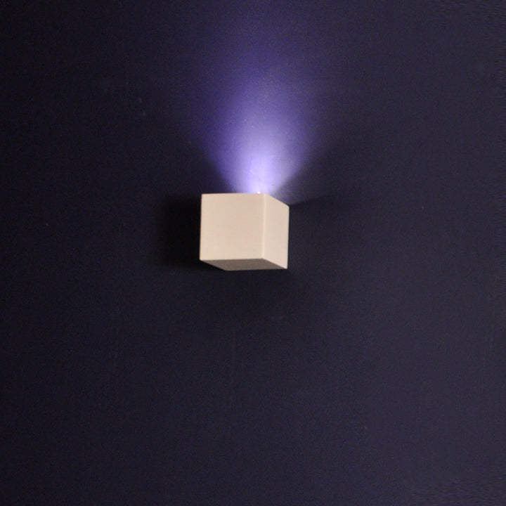 TR9180 Mini Cube Linear Plaster Wall Light