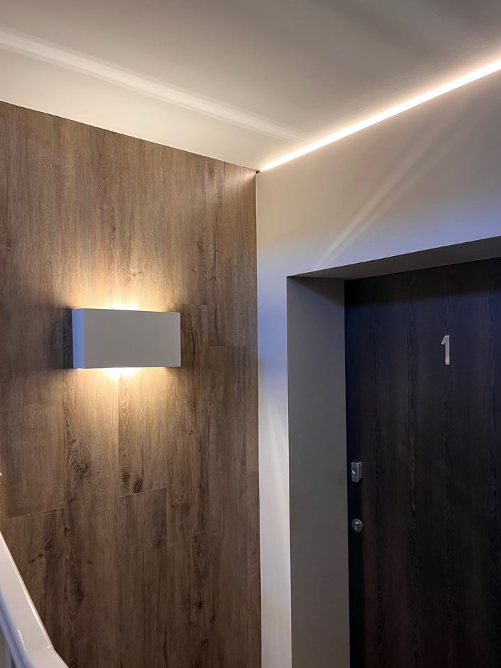 TR9281 SlimLine Linear Plaster Wall Light (Integrated Emergency Option)